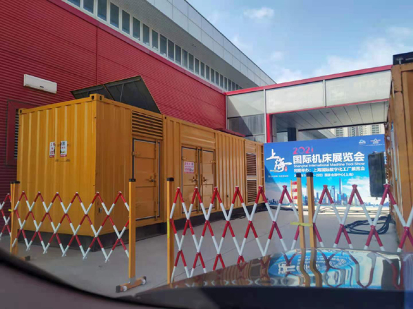 头屯河发电车出租-发电机无电压或电压太低怎么办？